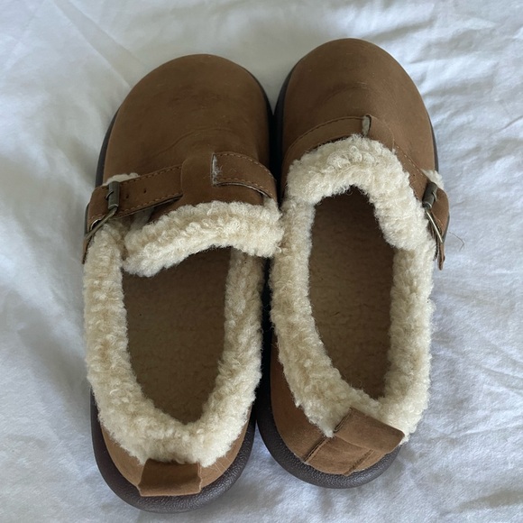 Fall slip ons - Picture 3 of 6